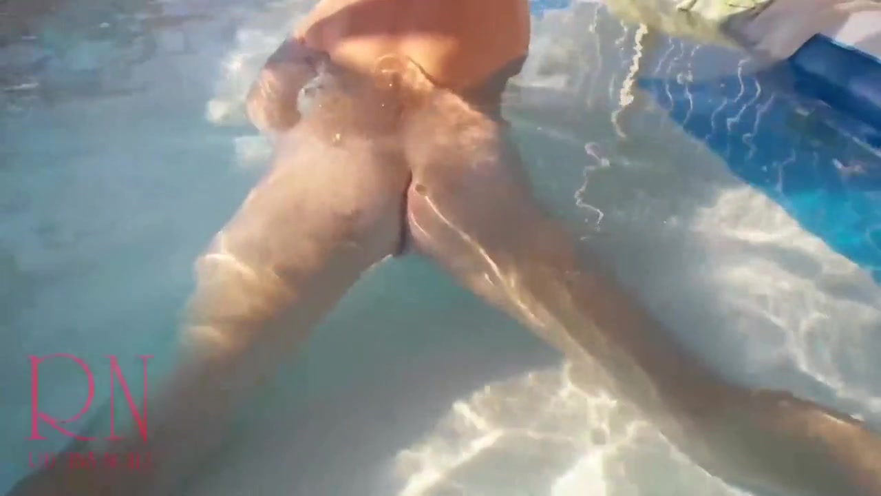 Underwater Pussy Show. Mermaid Fingering Masturbation C 22