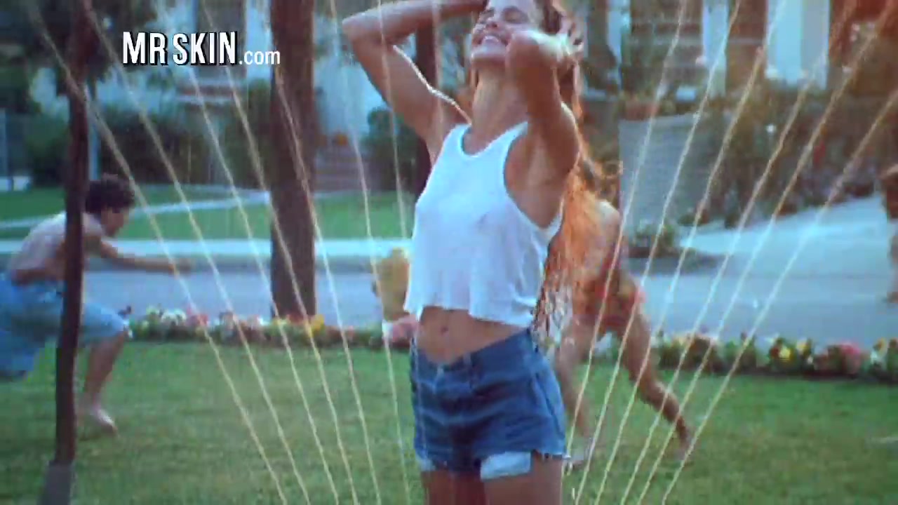 Dark Skies Star Keri Russell Bares Her Warm Front - Mr.Skin