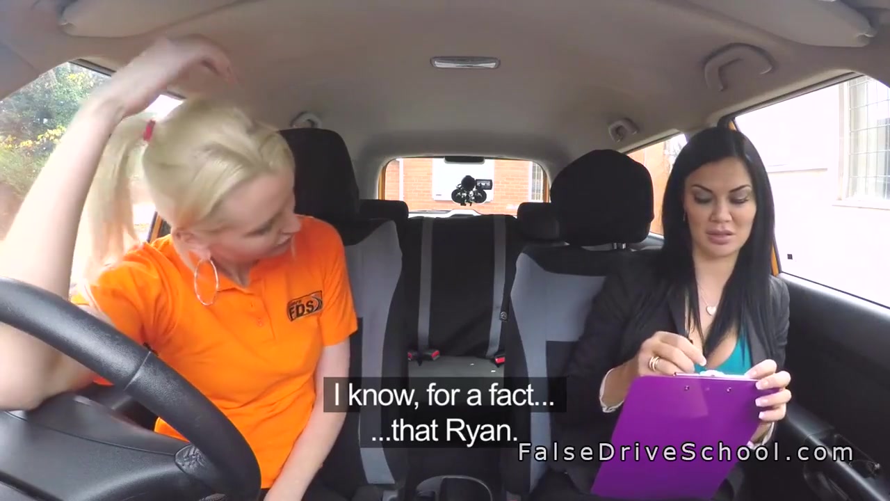 Lesbian Driving student 18+ Tribbing Examiner