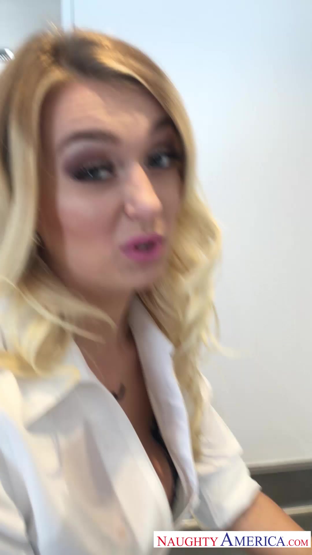 Closing the Deal - VR Porn starring Natalia Starr - NaughtyAmericaVR