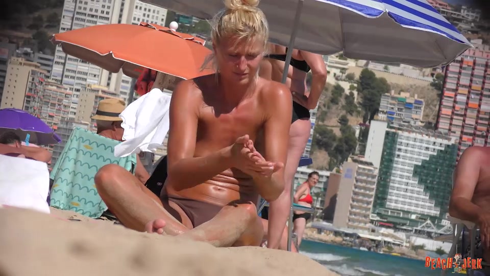 Milfy blonde - BeachJerk