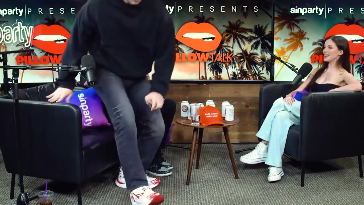Dainty Wilder - Pillow Talk Squirting On Podcast Video Leaked