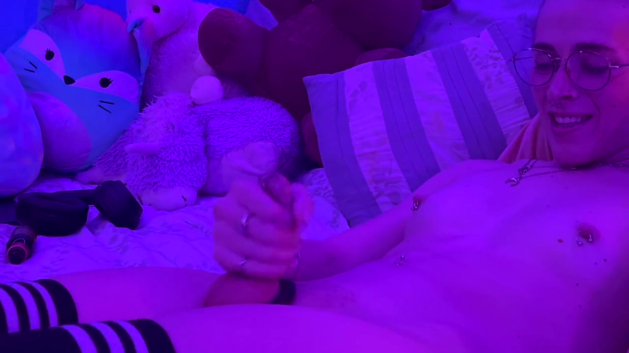 Cute Tgirl Variety Itsol Jerks Her Little Cock And Eats Her Own Cum While Mindfucking Herself
