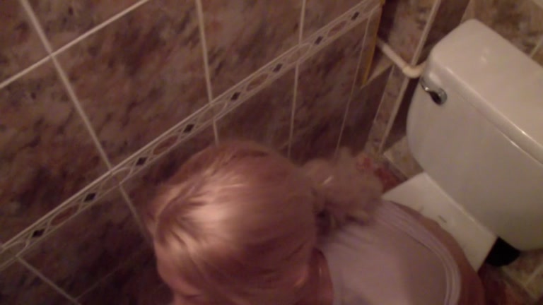 Sexual non-professional girlfriend vid with blond drilled in throne room