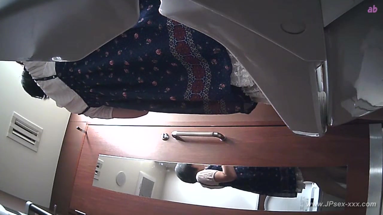 peeping japanese ol toilet.***