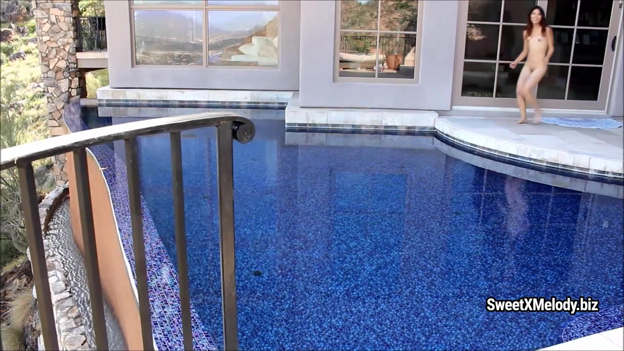 SweetxMelody - Poolsidefun