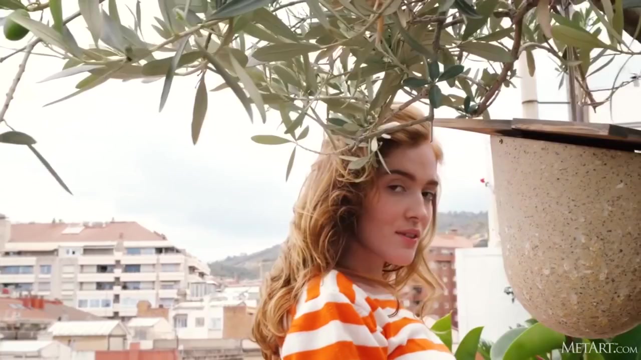 Moving Above With Jia Lissa