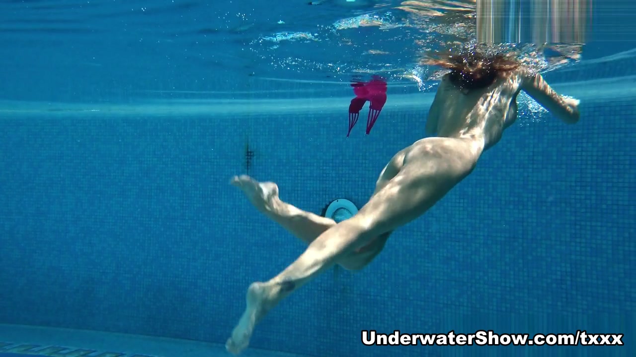 Tiffany Video - UnderwaterShow