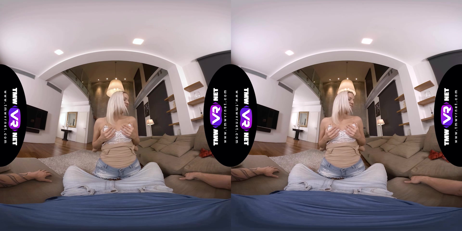 Double blowjob on a dull night - TmwVRnet