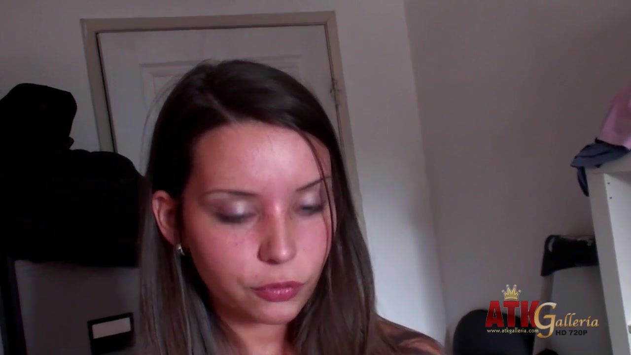 Behind the scenes with hot brunette