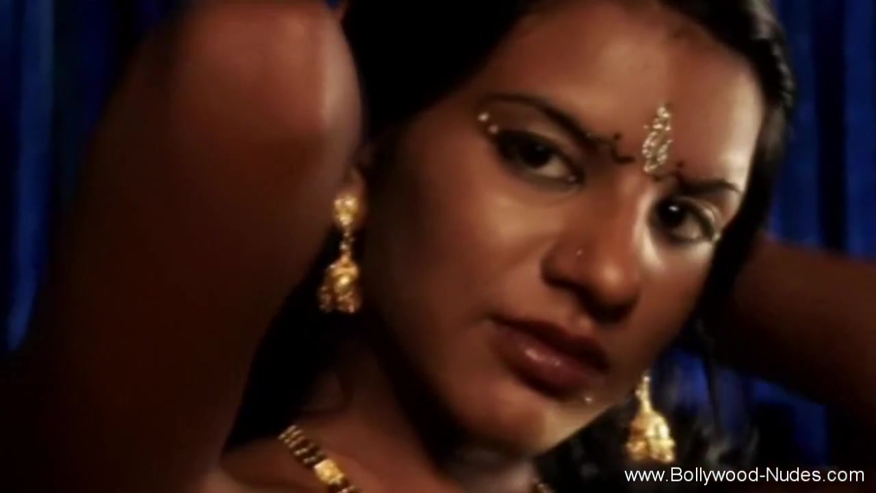 Indian Brunette Girl Shows Her Beauty Body On The Fire While She Play Her Body With Oil