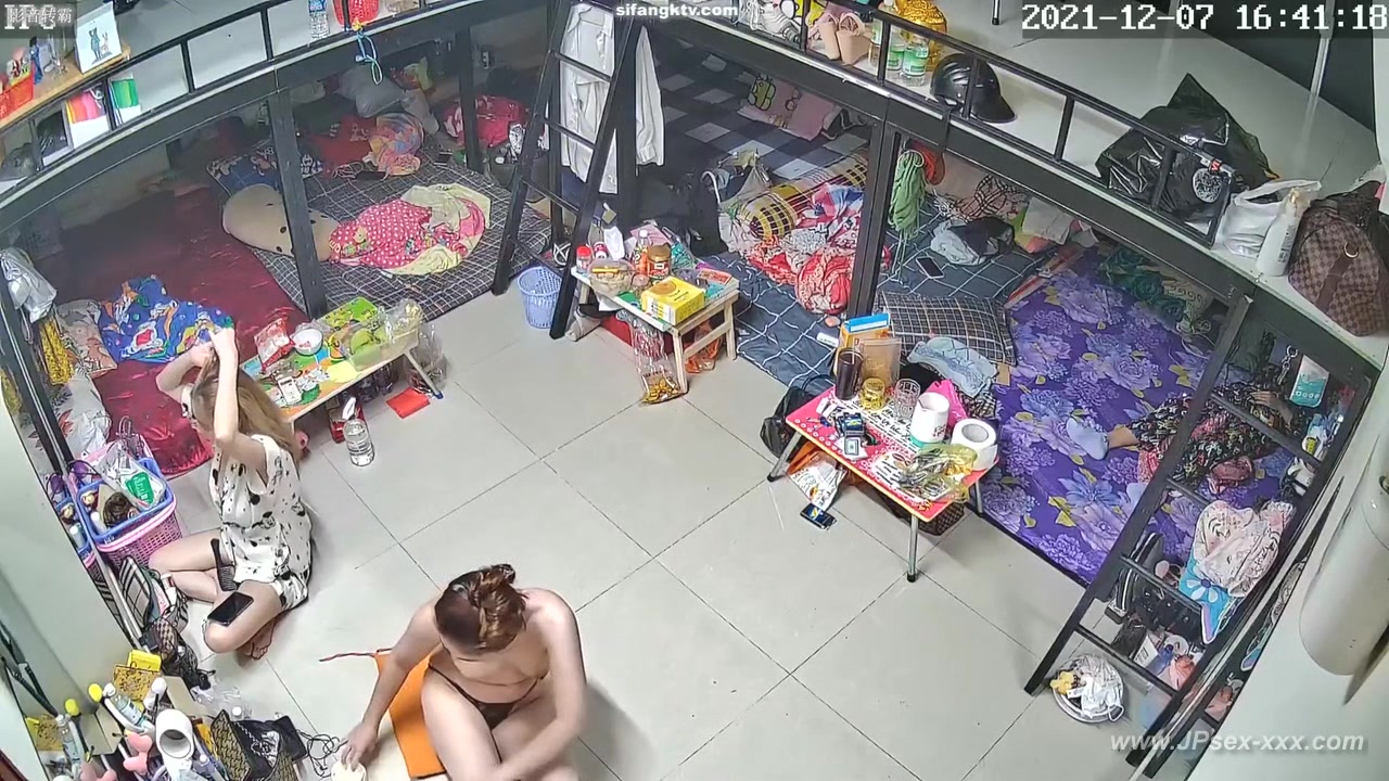 chinese girls dormitory.4