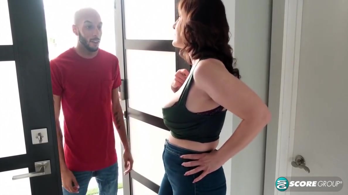 Melody Mynx In Big-titted Cougar And Her Very Helpful Neighbor