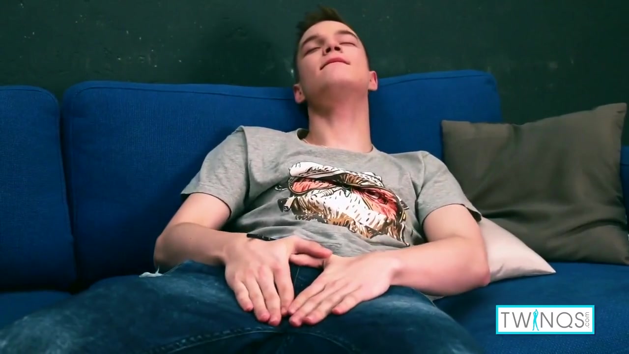 Cute Ethan O Gentle Tease And Thick Creamy Belly Cum!