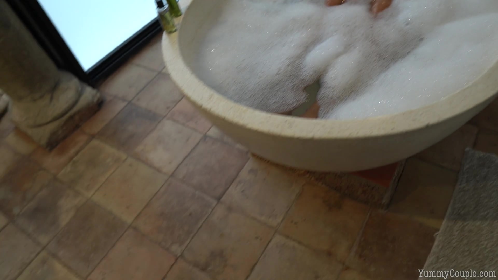 Cum Shower In The Bath - Sex Movies Featuring Yummycouple