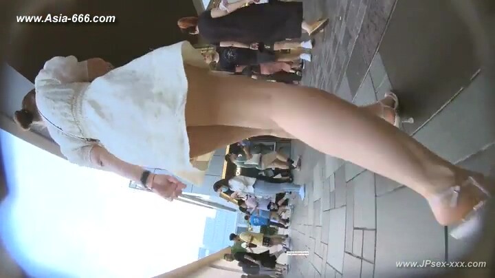peeping chinese amateur upskirt.***