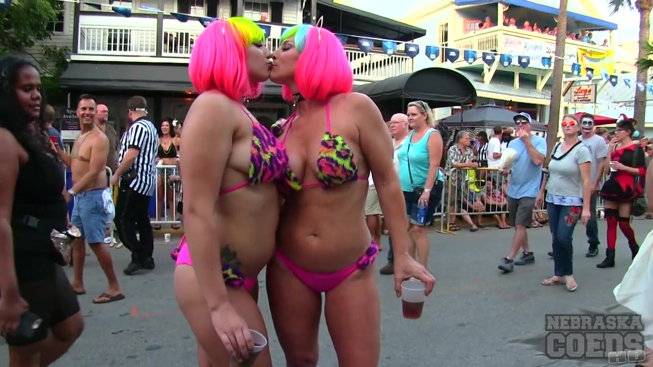 Last Day And Night Of Fantasy Fest 2018 From Key West Florida Hot Girls Naked In The Streets - NebraskaCoeds