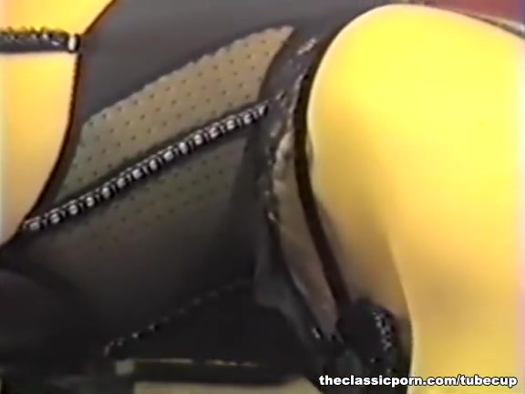Black tongue inside hot white pussy