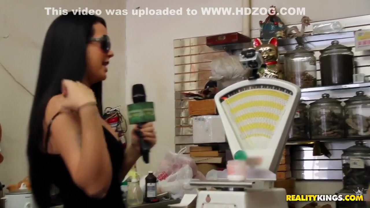 Huge Titty Weigh Off