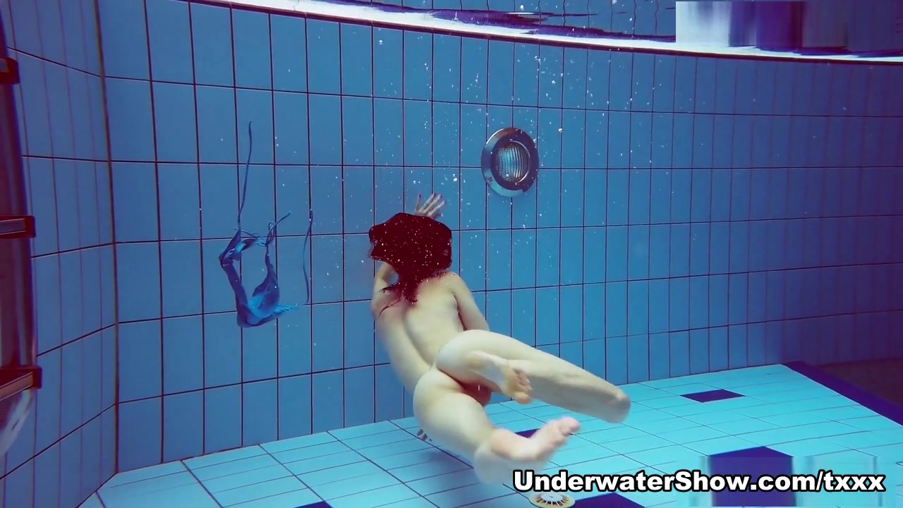 UnderwaterShow Video: Martina