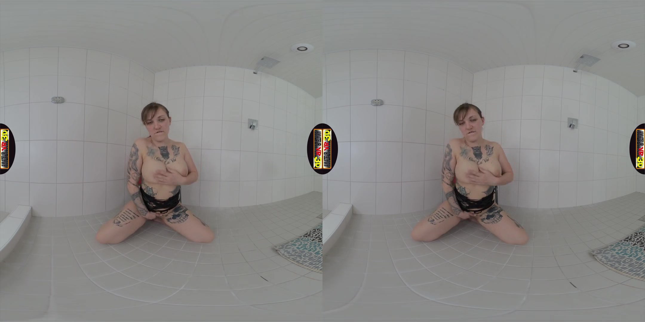 Luna - Very Wet Deep Inside; Big Tits Amateur Solo