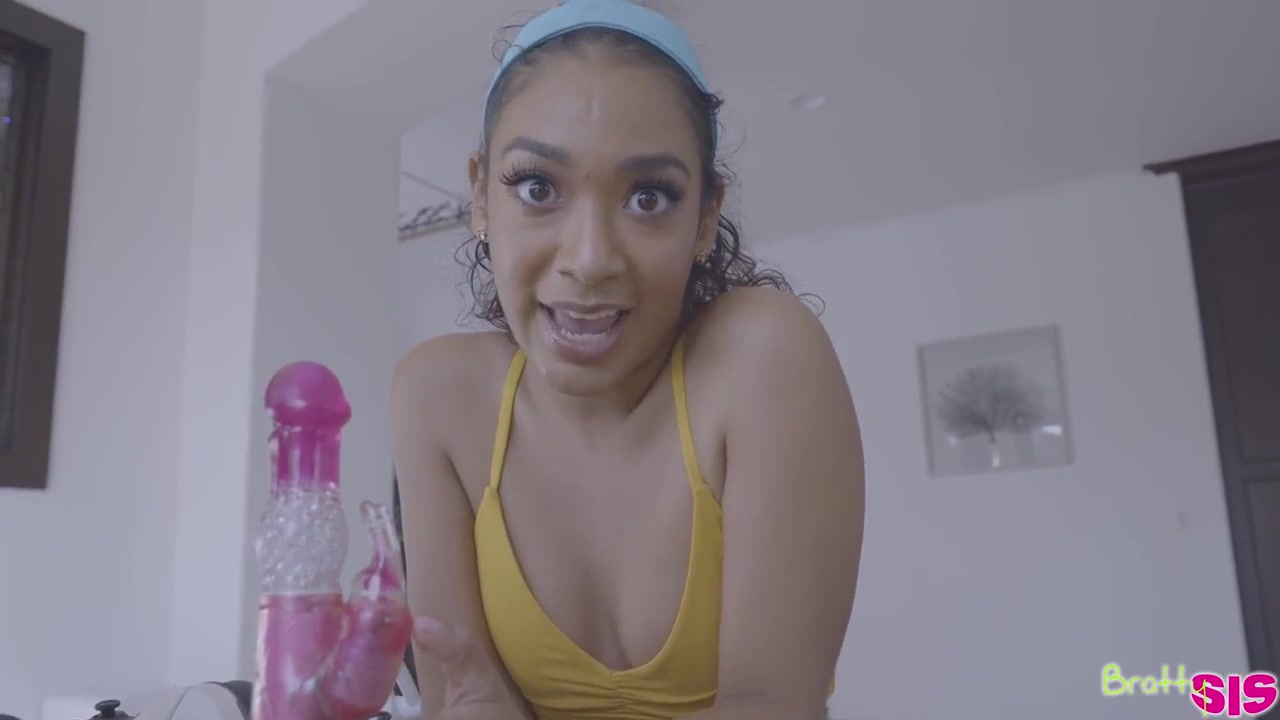 Gamer Girl Likes Stepbros Dick - Sarah Lace