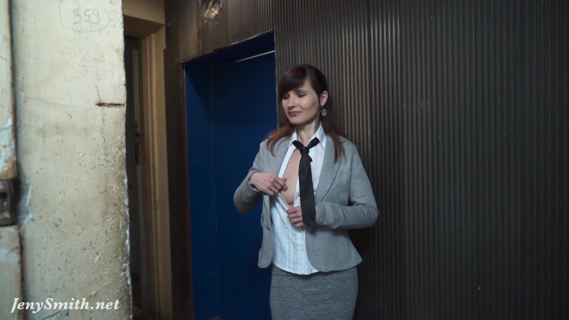 Naked Jeny Smith is Hiding and sneaking in the lost corridors