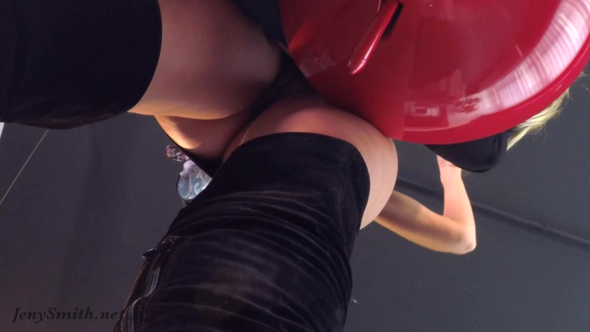 Hairdresser 3: Jeny Smith seducting a woman