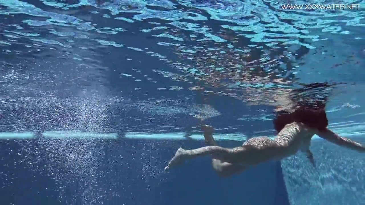 Hot Spanish Babe Underwater - Diana Rius