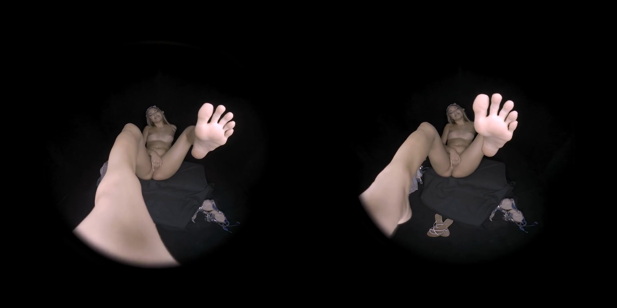 The Belly Dancer's Feet - Gorgeous Babe Solo Virtual Reality Foot Fetish