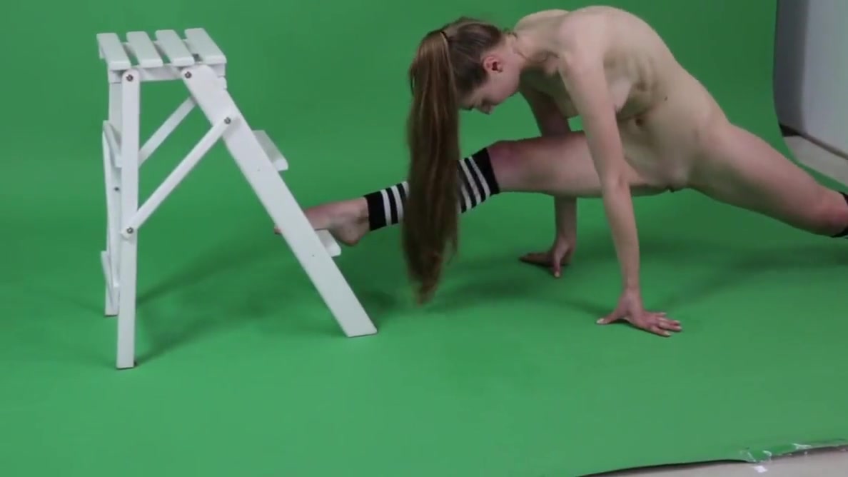 Young Brunette Gymnast Spreading Legs With Anna Mostik