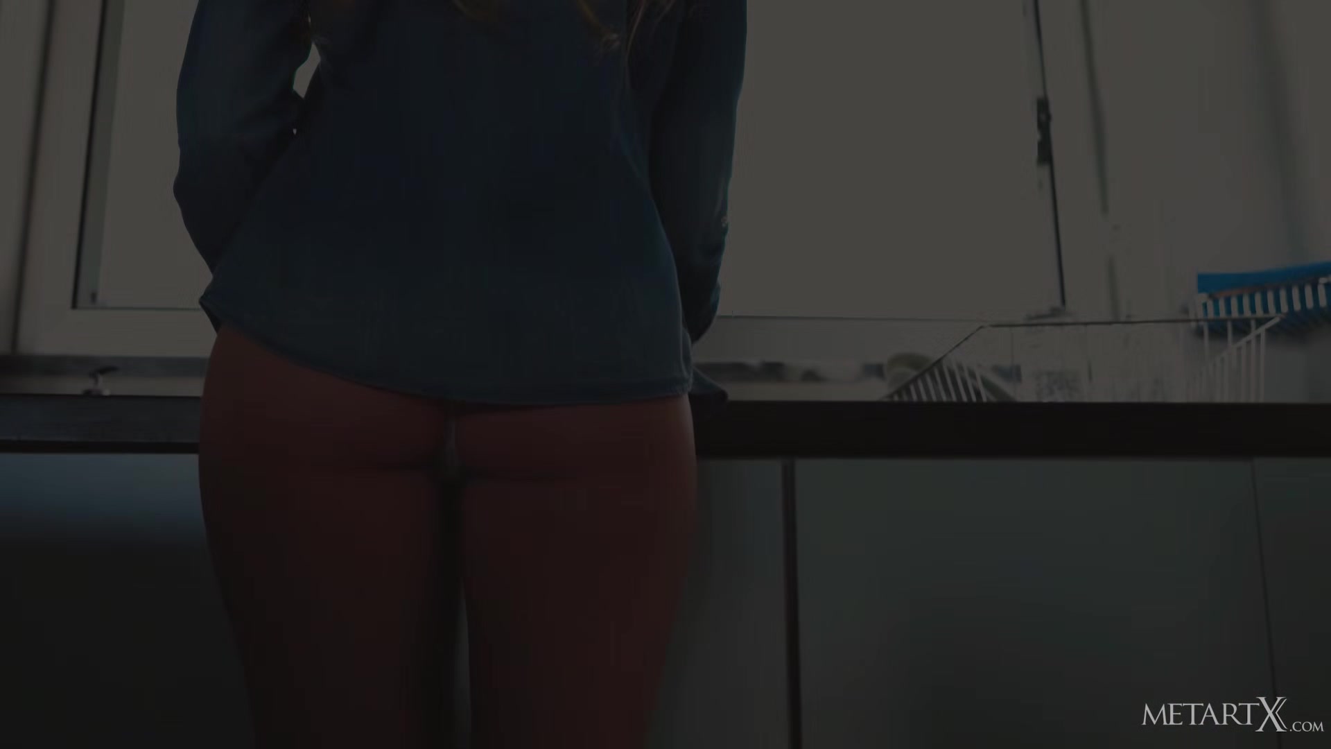 Dishwashing 2 - Amelia Gin - MetartX