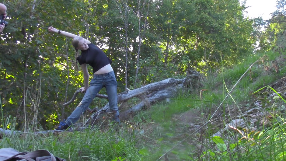 I tear my hot girlfriend’s pantyhose and drill her beaver
