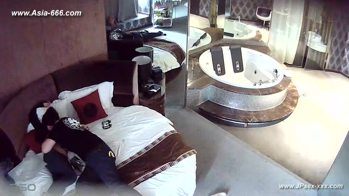Hackers use the camera to remote monitoring of a lover's home life.315