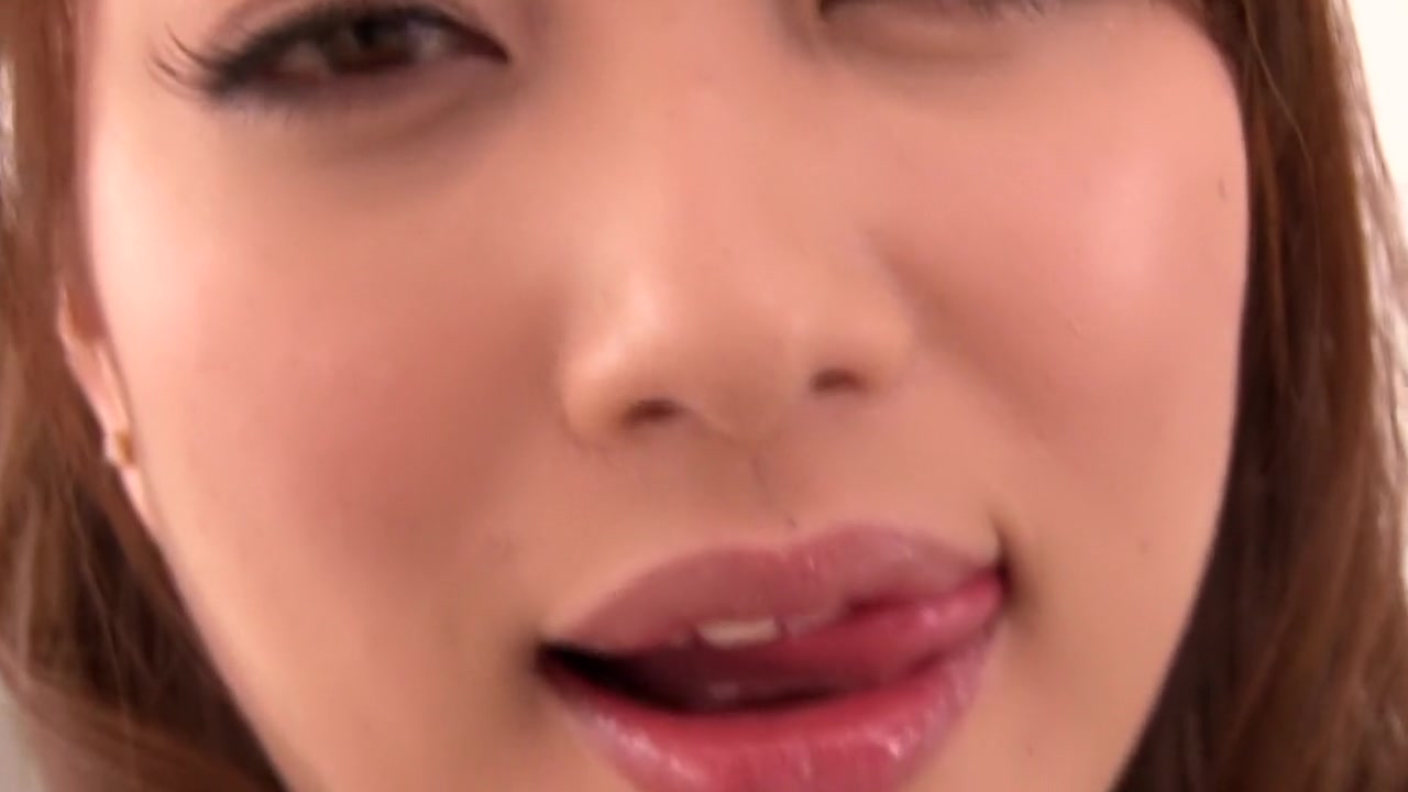 New Comer Akari Hoshino Tells Us What She Likes