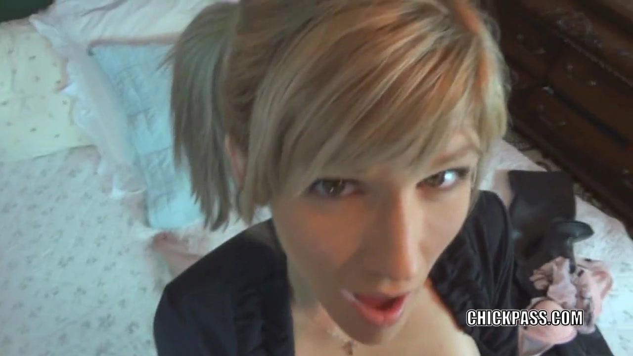 Blonde MILF Jolene gets her face covered with cum