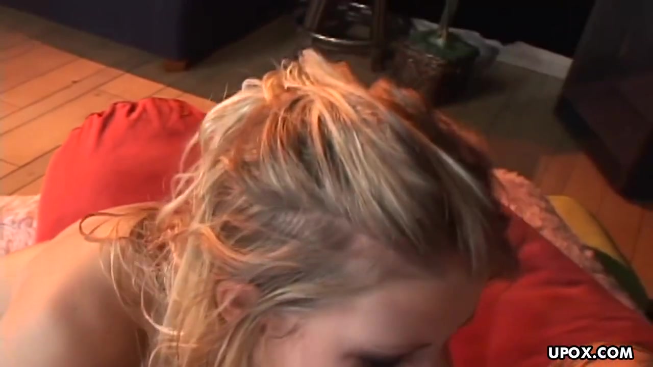 Petite Blonde Had Anal Sex - Leah Luv