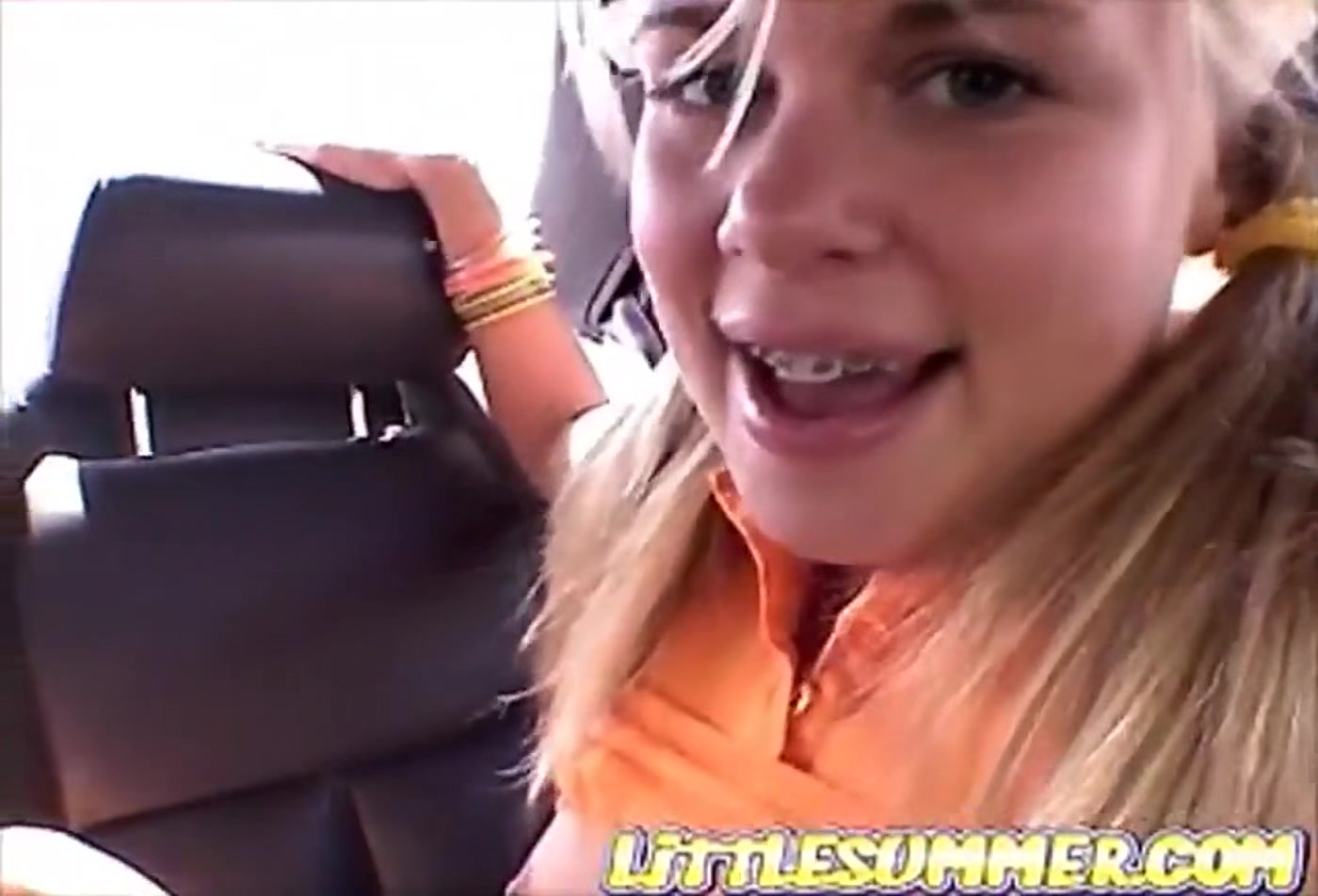 Little Summer fingered in the back of car in public