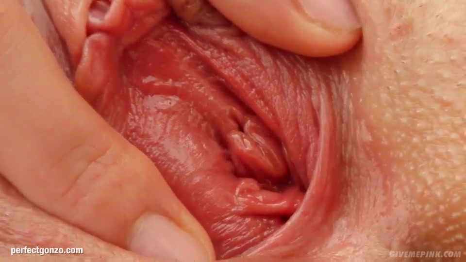 Nelly masturbating with fingers on Give Me Pink