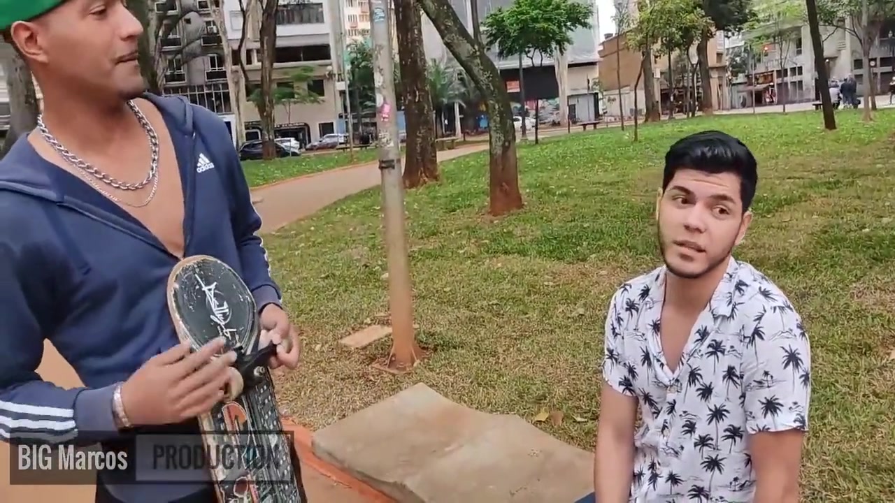 Gay Porn - O Boy Na Praca Aceitou Ir Dar Pros Dois Pauzudos 10 Min
