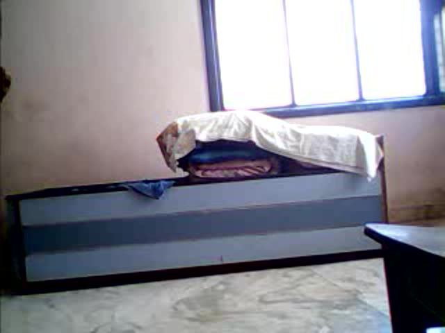 Amateur sex cam records an Indian couple fucking
