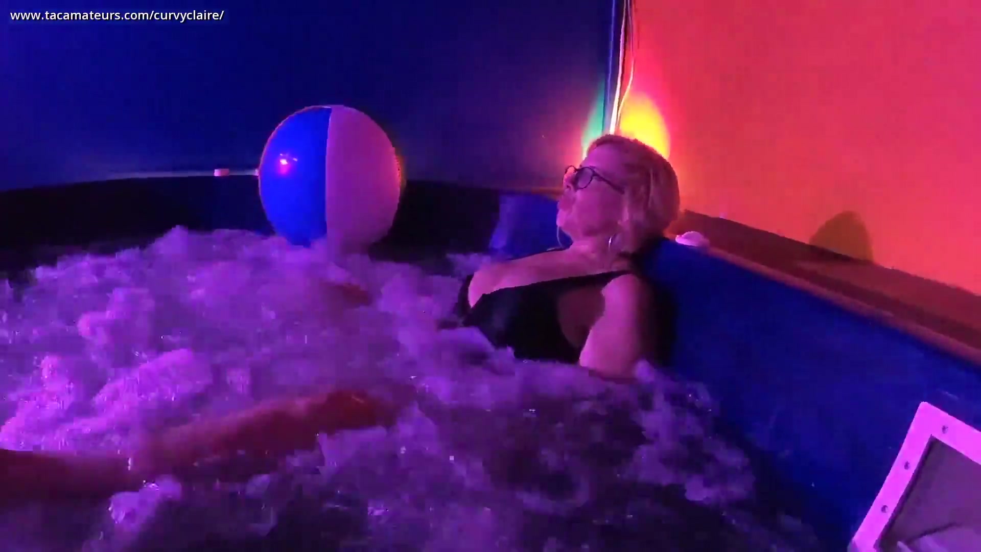 Bikini Hot Tub Pt4 - CurvyClaire