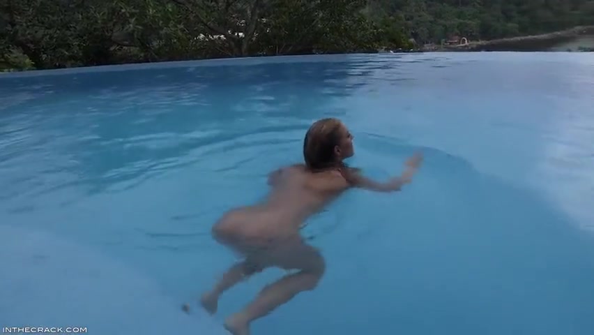 1346 - Water Nice Butt - Candice Dare