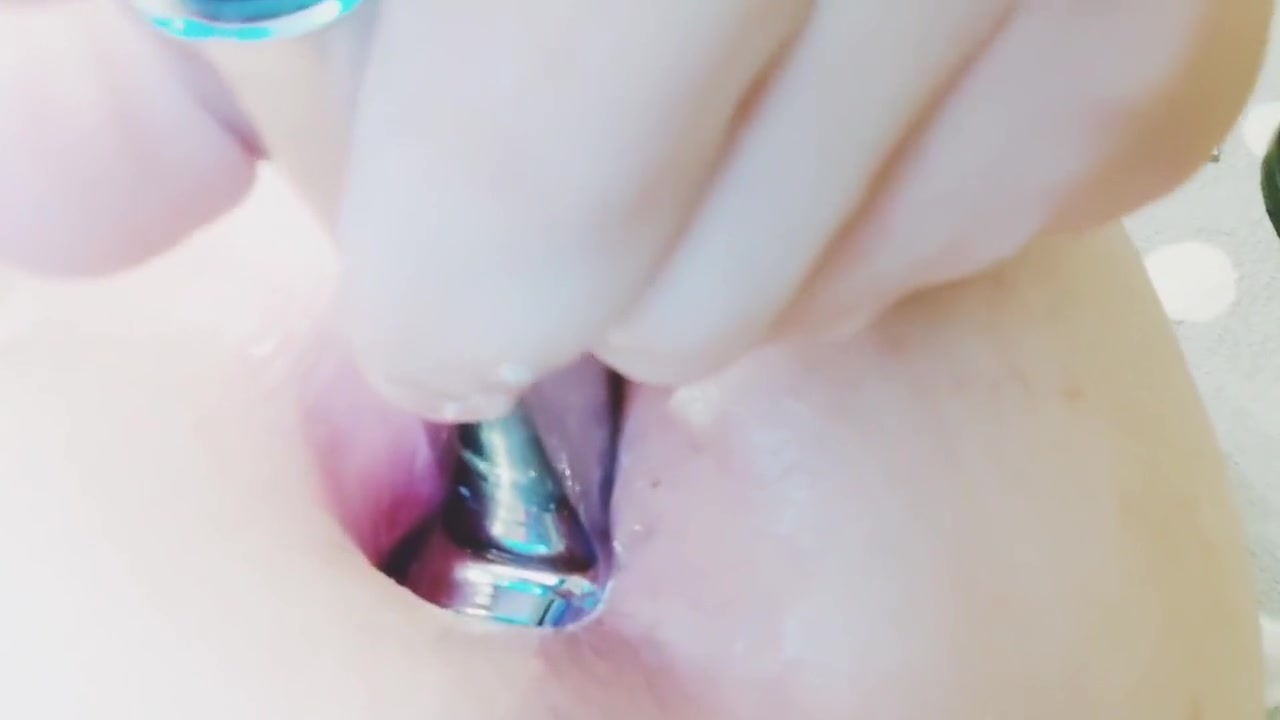 Extreme Shower Handle Anal Insertion : teen 18+ Tiny Tranny Femboy Anal Stretching & Gaping!