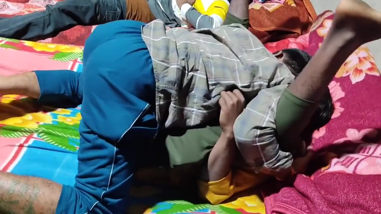 A Unique Sexy Story Of A Fun Mechanic And A Fan Repairmaster - Indian Gay - Hindi Movies R With Gay Boy And The Mechanic