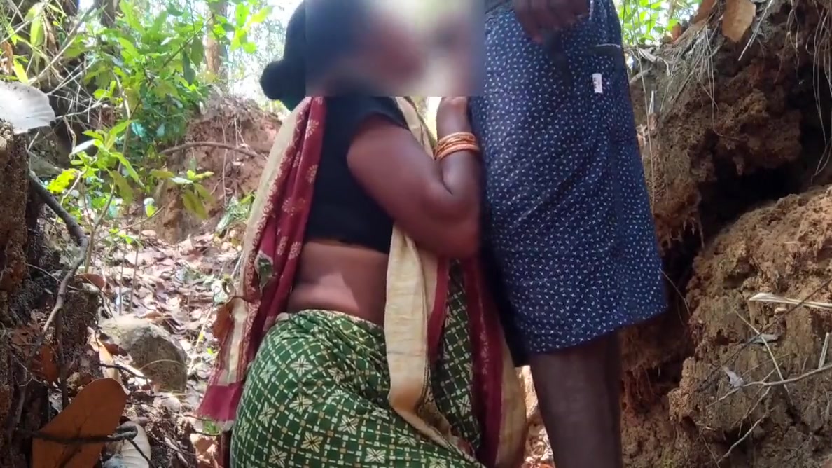 Tamil Bhabhi Ki Jangal Me Chudai Kiya