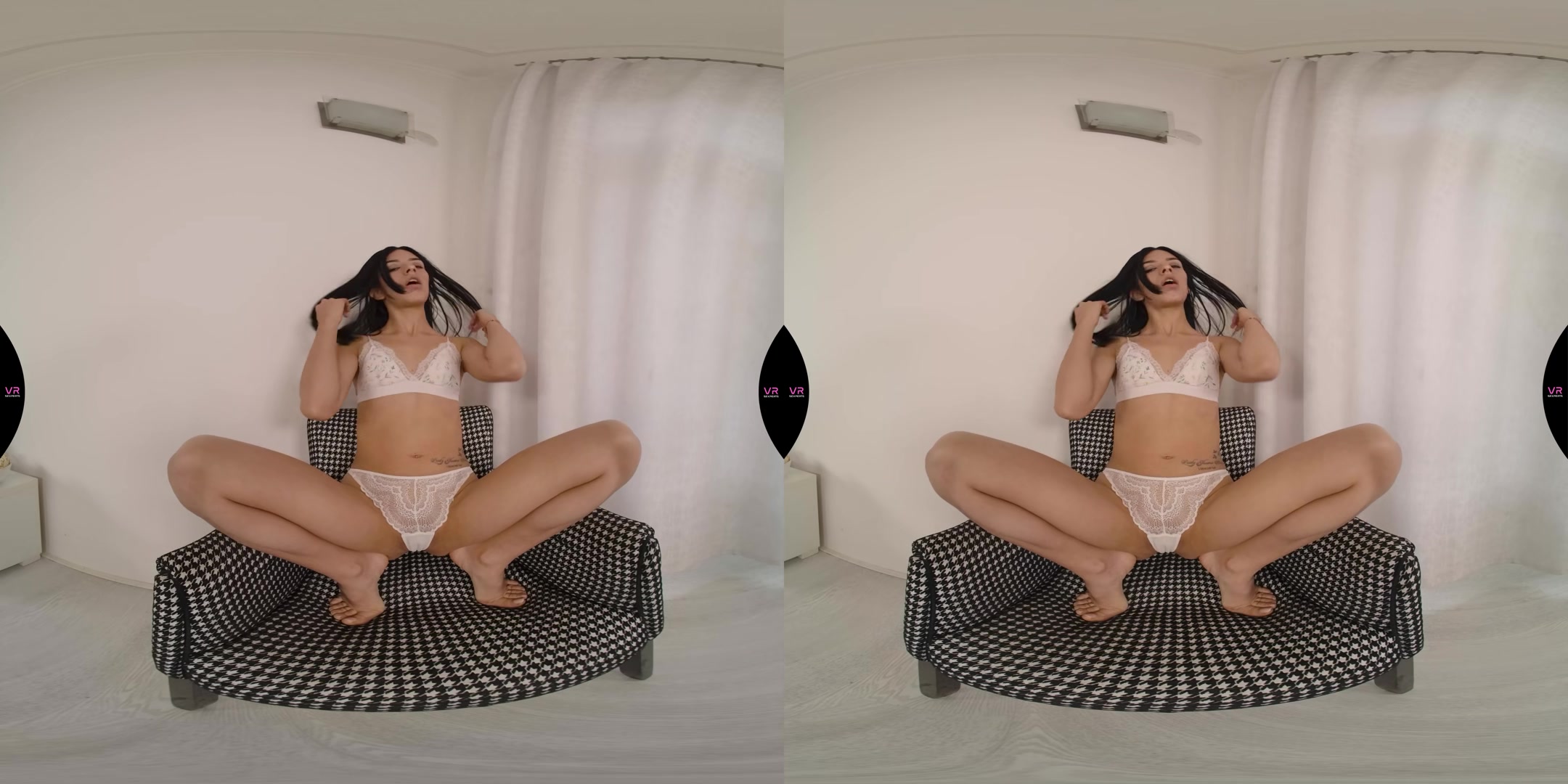 Hot Daniela Ortiz On The Sofa - VRSexperts