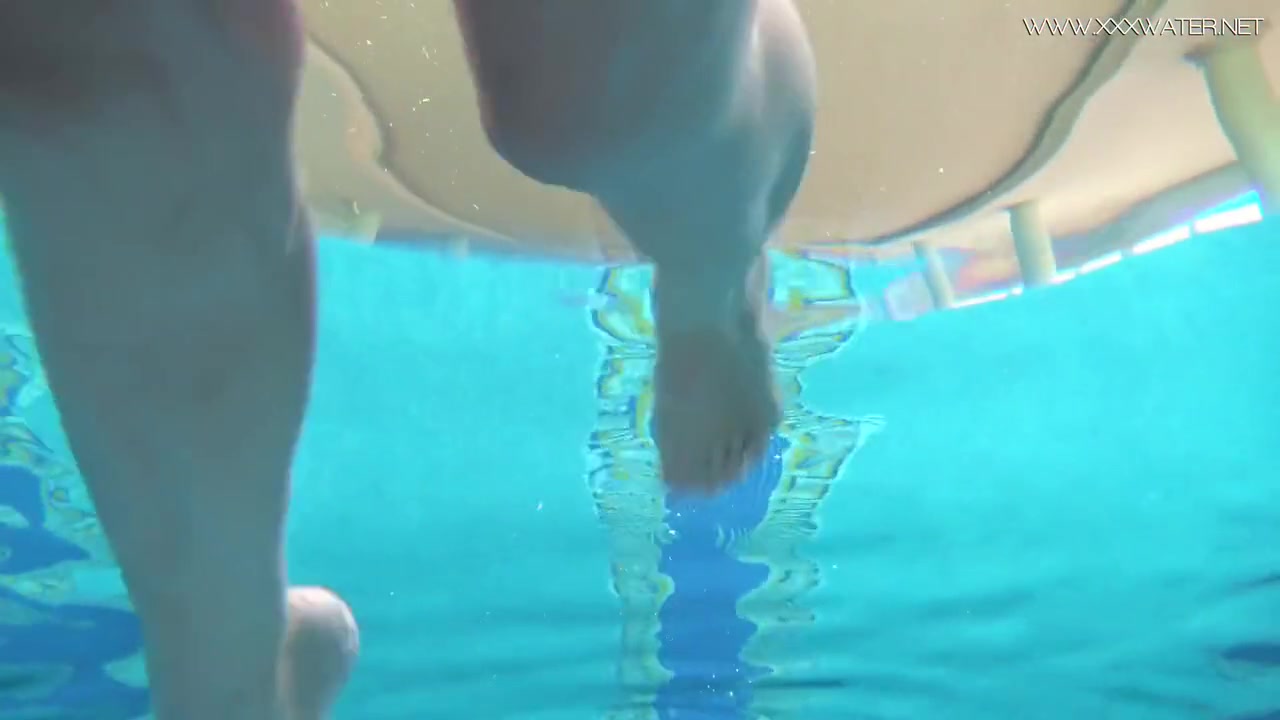Sazan Cheharda Super Hot teen 18+ Underwater Nude