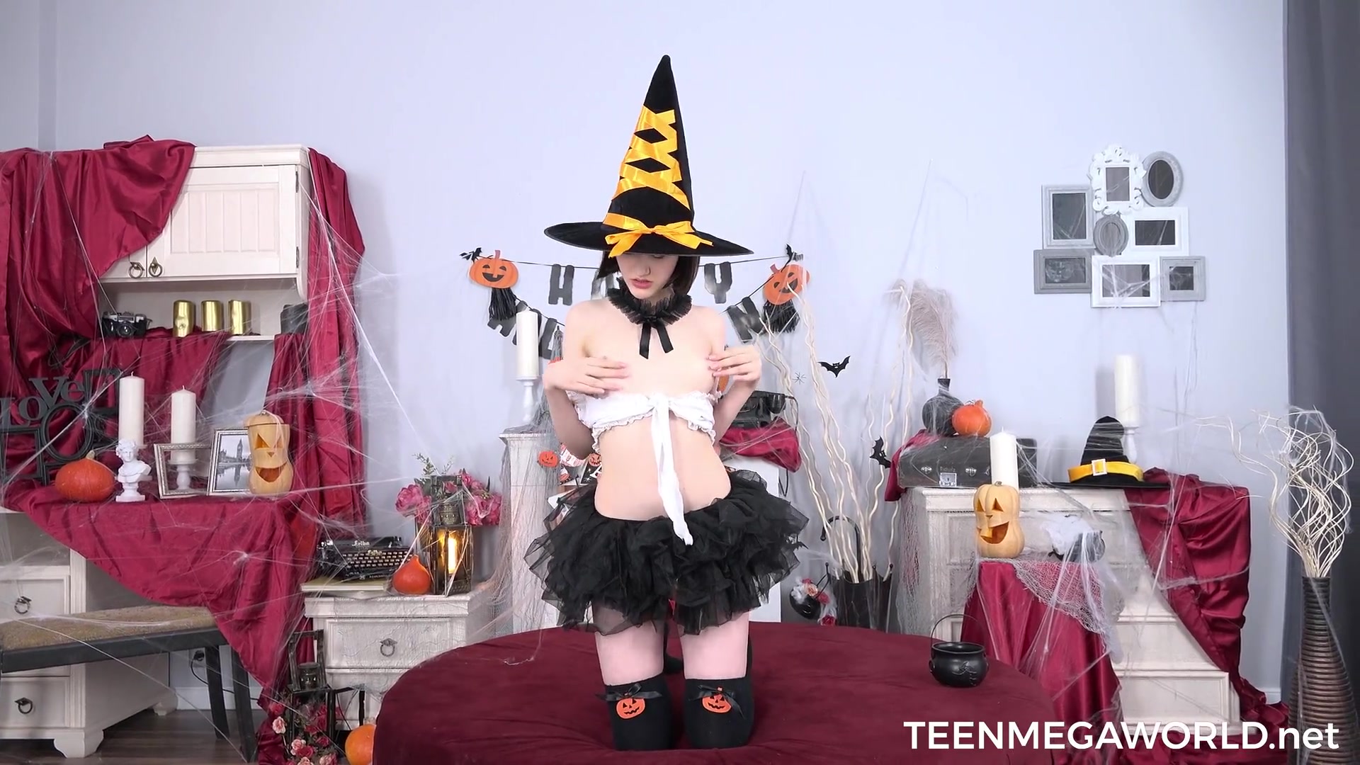 Go deep down my Halloween hole!