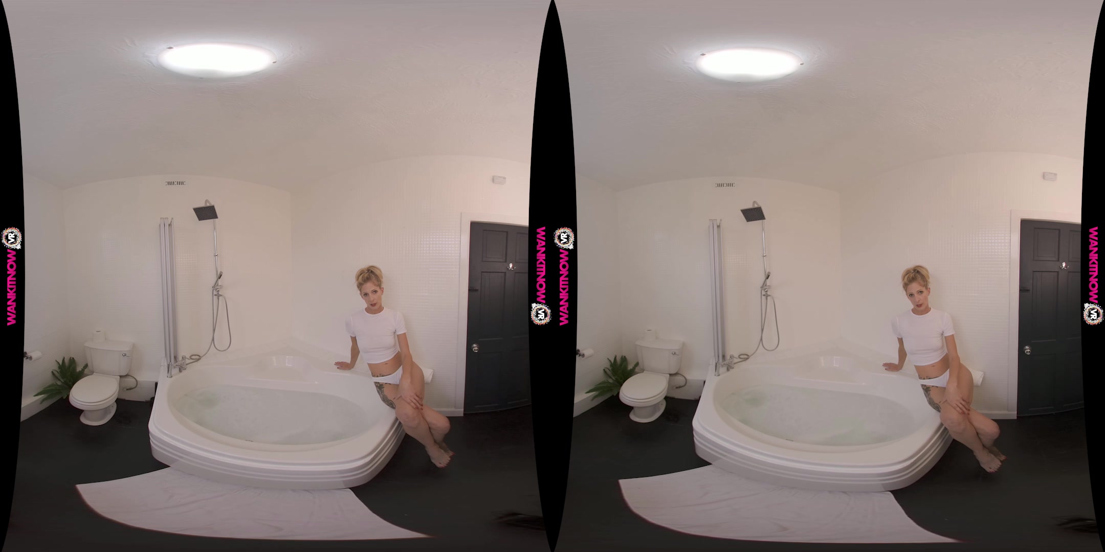 Spunk Bath featuring Leah - WankitNowVR